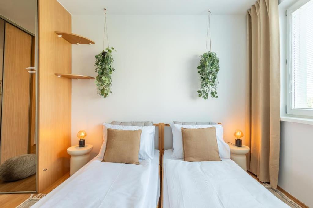 Duna Retreat: City Serenity Bratislava Eksteriør bilde