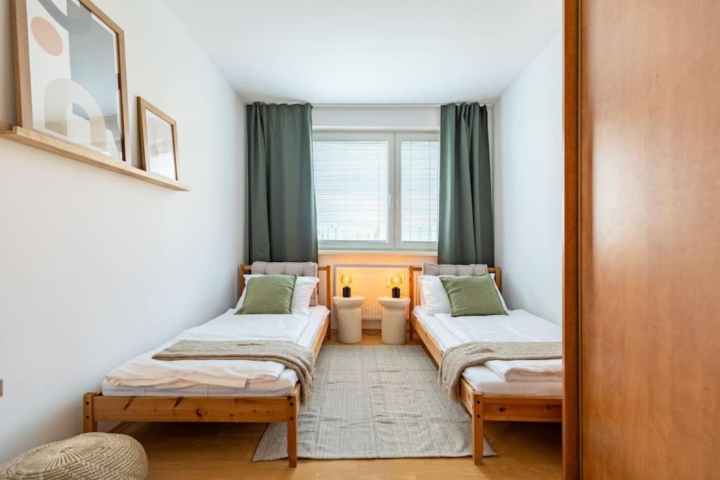 Duna Retreat: City Serenity Bratislava Eksteriør bilde